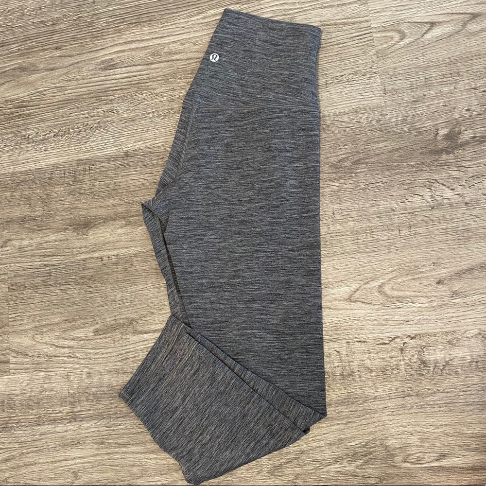 Lululemon Align Cropped 21” Size 6 Leggings